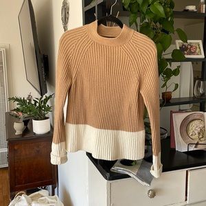 Banana Republic two toned knit sweater size small